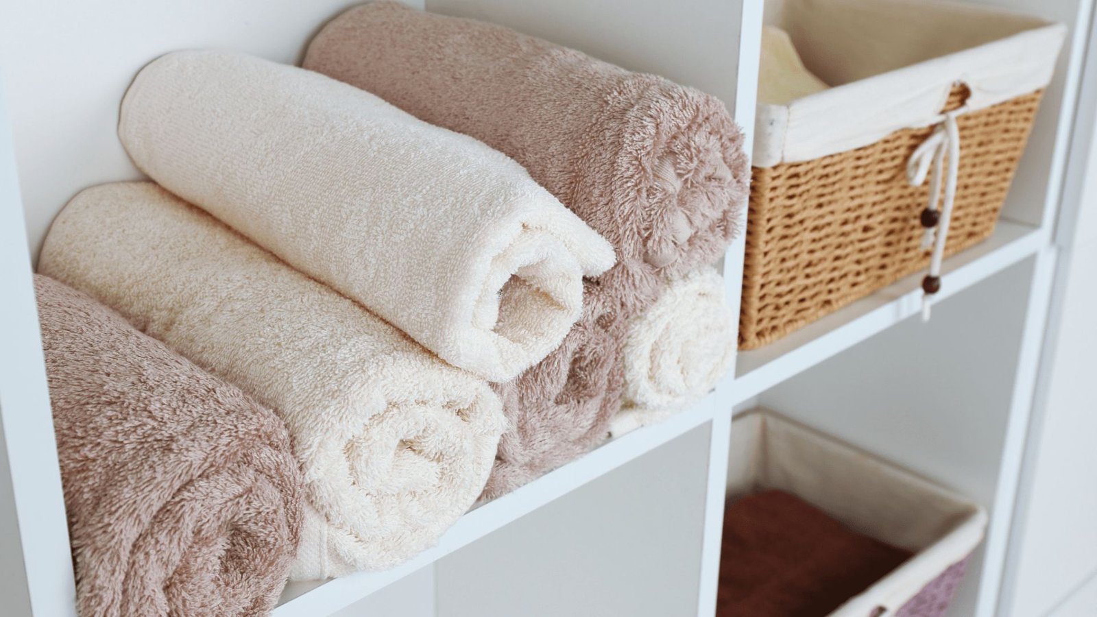 How to Keep Your Linen Cabinet Neat and Tidy